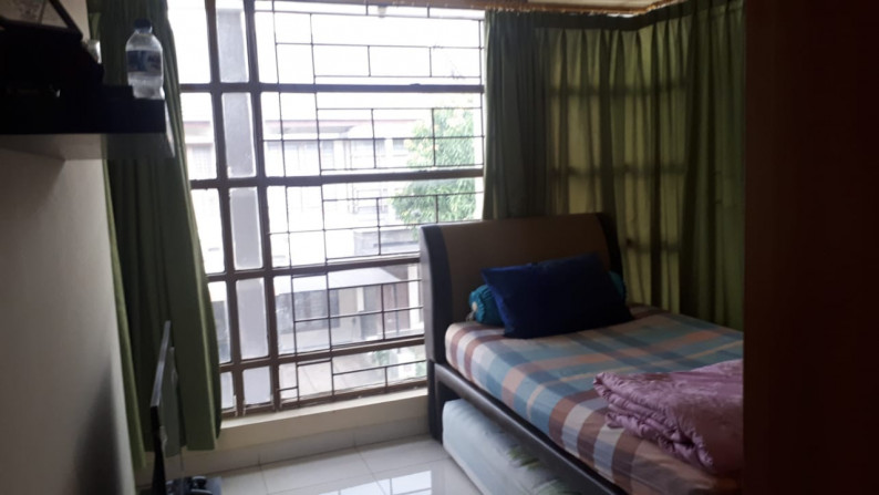 Rumah Siap Huni, Hunian Asri dan Nyaman @Emerald Garden, Bintaro