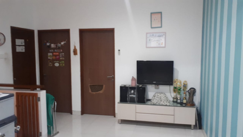 Rumah Siap Huni, Hunian Asri dan Nyaman @Emerald Garden, Bintaro
