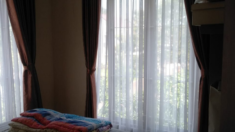 Rumah Siap Huni, Posisi HOOK, Hunian Nyaman dan Asri @Emerald Garden, Bintaro