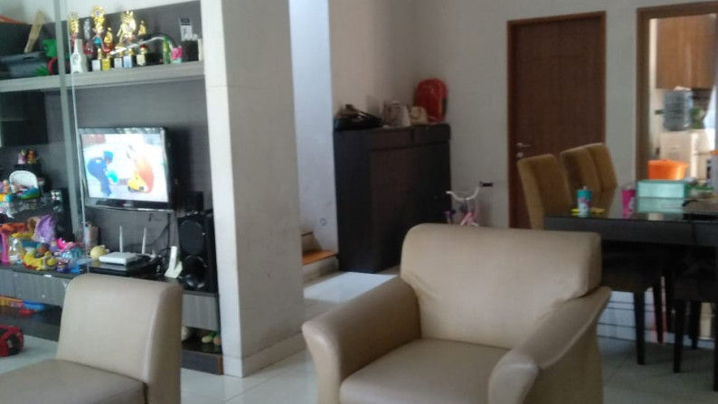 Rumah Siap Huni, Posisi HOOK, Hunian Nyaman dan Asri @Emerald Garden, Bintaro