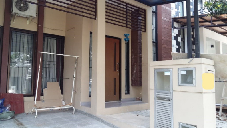 Rumah Siap Huni, Lokasi Strategis, dan Hunian Nyaman @Emerald Terrace, Bintaro