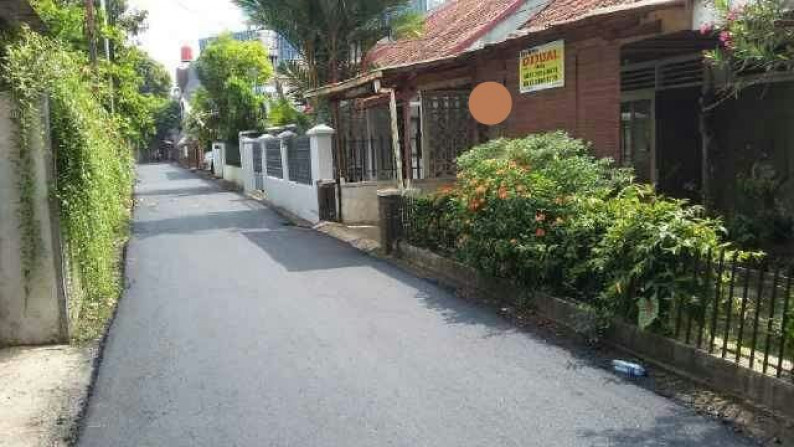 Rumah Minimalis, Asri, dan Lokasi Strategis @Jl Radio, Kebayoran Baru