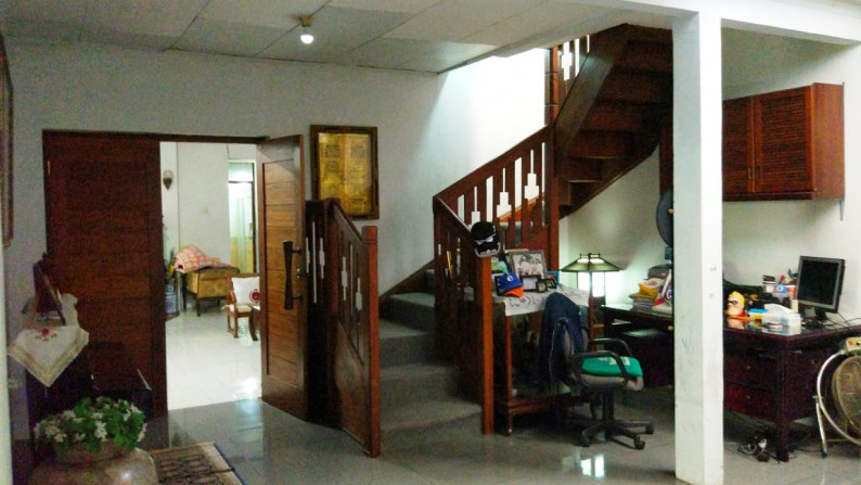 Rumah Hunian Nyaman, dan Lokasi Strategis @Jl. Kenari Bintaro