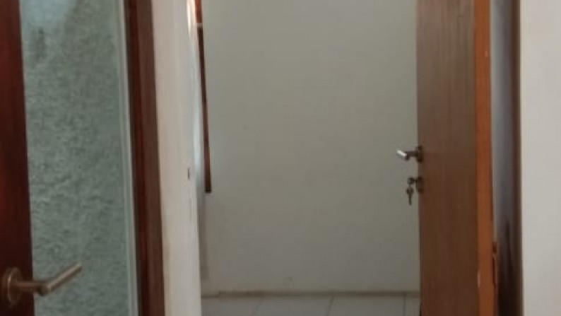 HOT SALE !!! Rumah Siap Huni, Lokasi Strategis, dan Hunian Nyaman @Taman Permata Bintaro 9