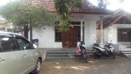 Rumah siap huni di Jawa Timur