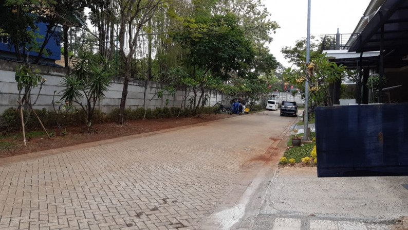 Rumah Dengan Interior dan Exterior Elegan dan Hunian Nyaman @Bintaro