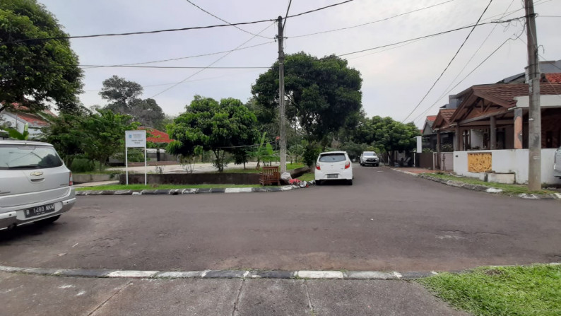 Rumah Siap Huni, Hunian Nyaman dan Lokasi Strategis @Anggrek Loka, Graha Raya