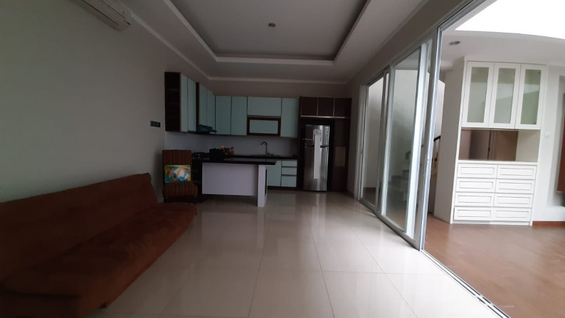 Rumah Siap Huni, Split Level dan Hunian Nyaman @Kebayoran Symphony, Bintaro