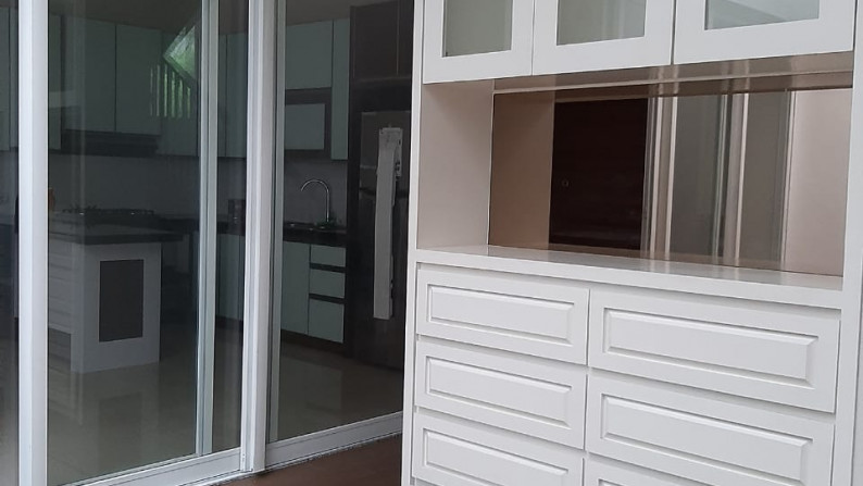 Rumah Siap Huni, Split Level dan Hunian Nyaman @Kebayoran Symphony, Bintaro