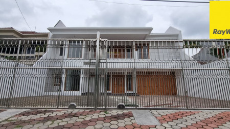 Rumah di Raya Darmo Permai, Surabaya Barat