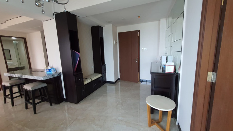 Apartemen Full Renovasi Full Furnish Mewah, siap Huni di Callia Pulomas, Luas 86m2