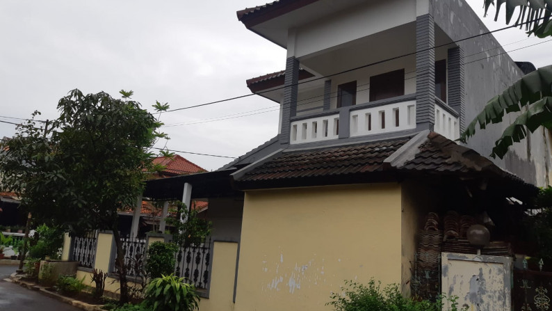 Rumah Bagus 2 Lantai Posisi di Hook