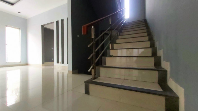 Rumah Cantik, Modern dan Siap Huni di Jagakarsa, Jakarta Selatan