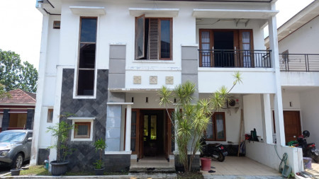 Rumah Mewah di lokasi strategis, Jogja Town House 3