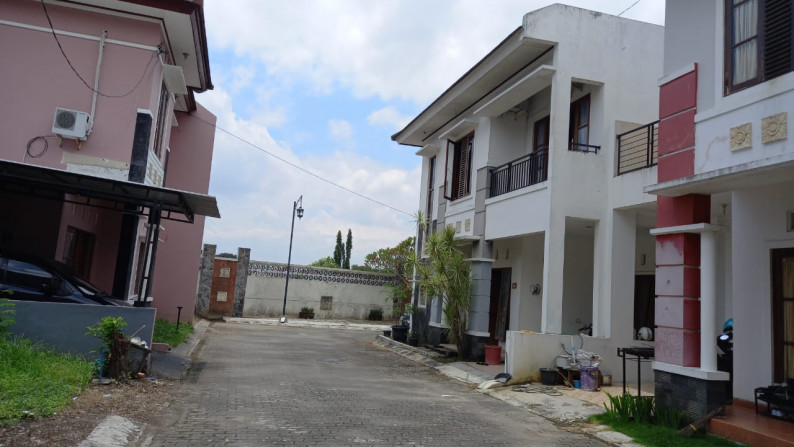 Rumah Mewah di lokasi strategis, Jogja Town House 3