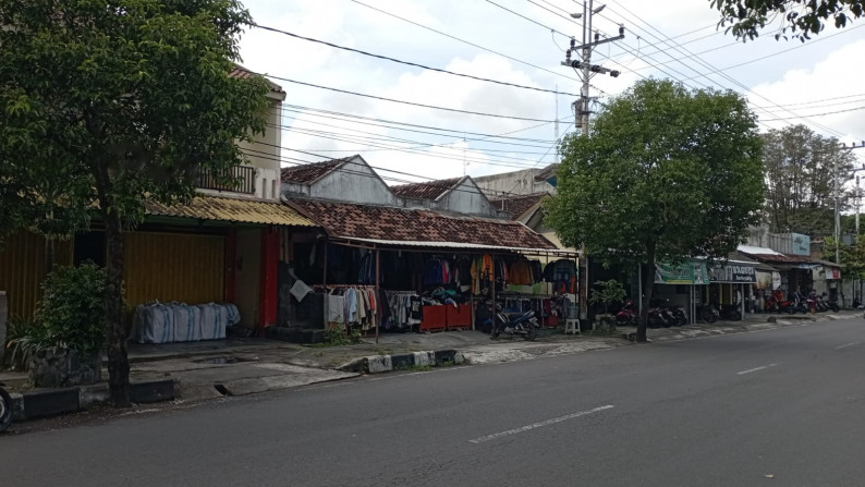 Toko 2 Lantai Di Jl Parangtritis Mergangsan Yogyakarta