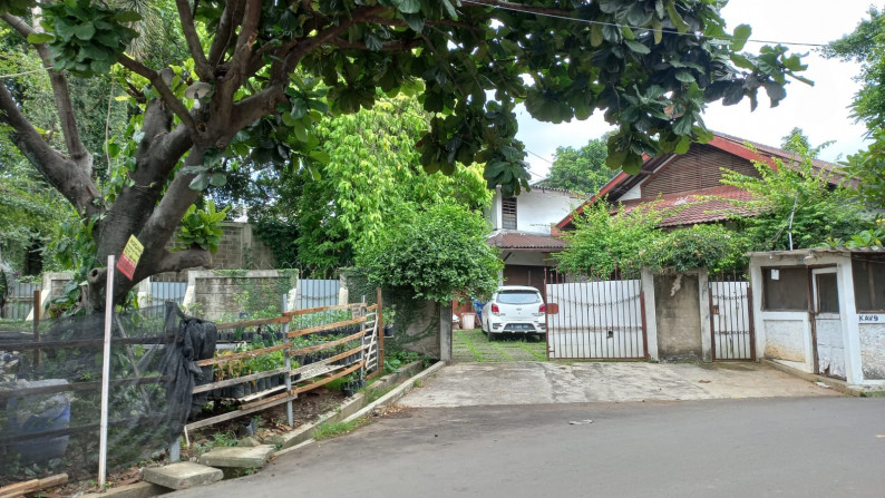 Rumah hitung tanah  di pondok aren Bintaro