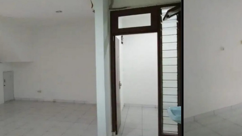 Rumah 2 lantai, bagus, siap huni di Bintaro.