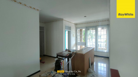 Rumah Furnish 2 lantai di Villa Sentra Raya, Surabaya