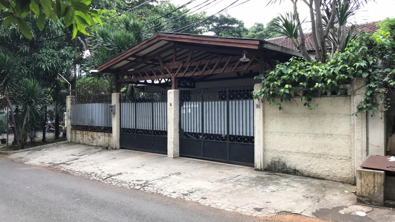 Rumah asri di Kebayoran baru, Jakarta Selatan