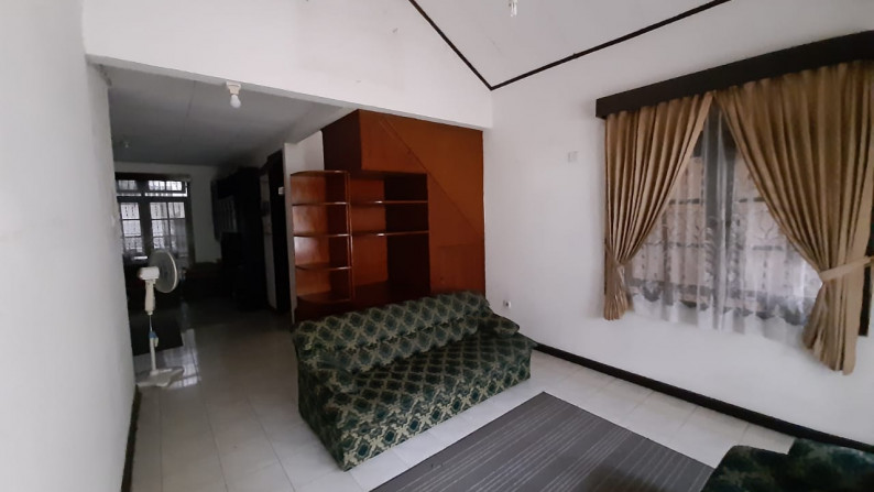 Rumah Lokasi Strategis, Cocok Untuk Invest dan Dekat STAN Bintaro @Puter, Bintaro