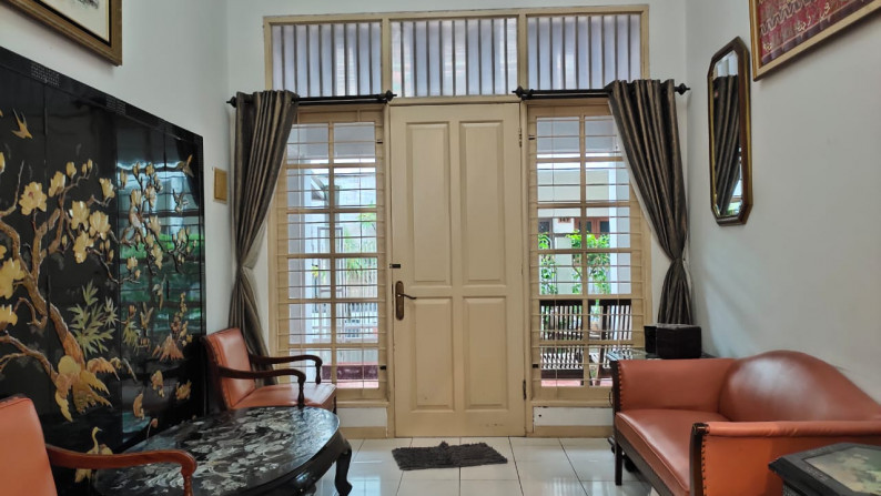 Rumah cantik minimalis dalam perumahan