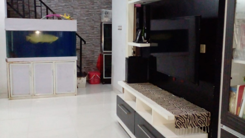 Rumah Modern Minimalis + Furniture Di Jl Raya Purwomartani