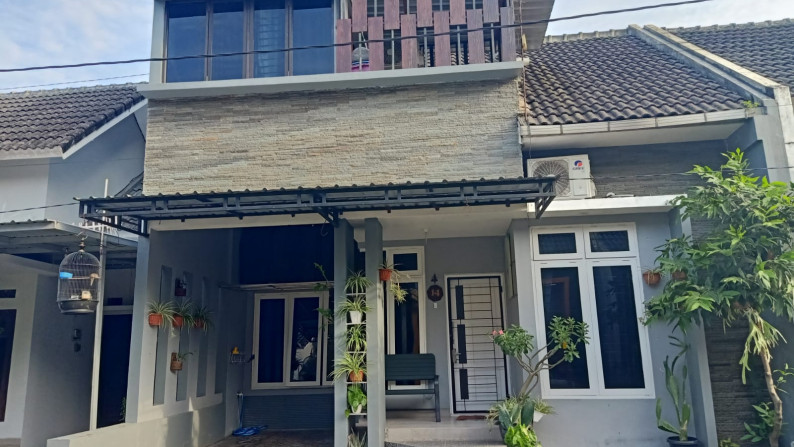 Rumah Modern Minimalis + Furniture Di Jl Raya Purwomartani