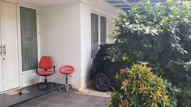 Dijual Rumah Griya Babatan Mukti Wiyung Surabaya Carport 2 Mobil LUAS