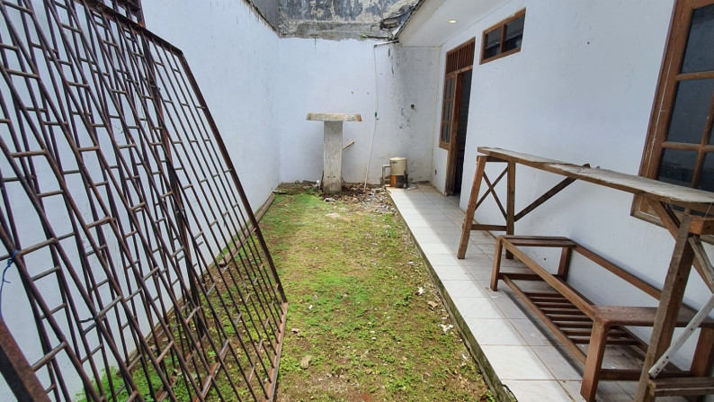 Rumah Hitung Tanah dan Strategis @Bukit Indah, Serua, Ciputat