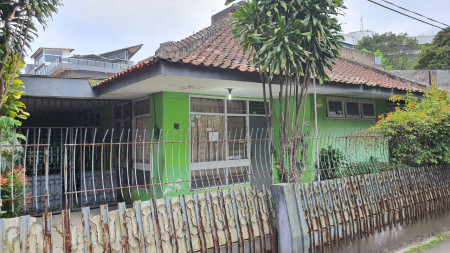 Dijual rumah bangunan lama hitung tanah di Jl. Moch Toha