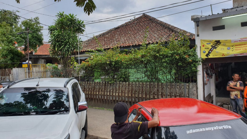 Dijual rumah bangunan lama hitung tanah di Jl. Moch Toha