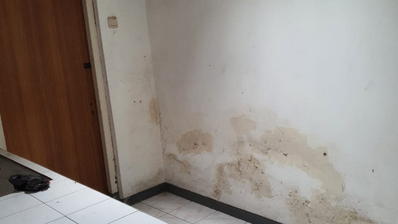 Dijual rumah bangunan lama hitung tanah di Jl. Moch Toha