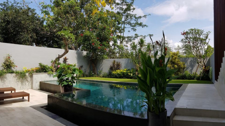 Freehold Modern Villa Hak MIlik in Jimbaran Close to GWK