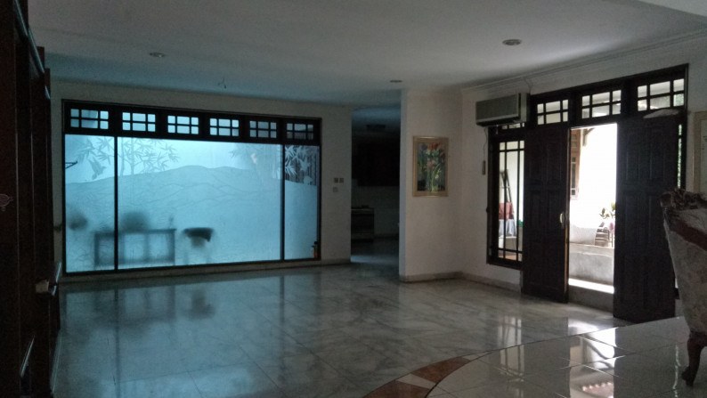 Dijual rumah lokasi strategis, jalan raya Green Ville