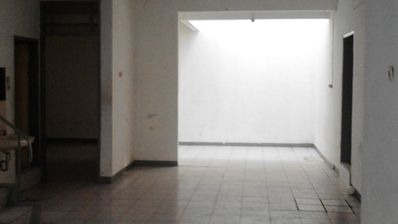 Dijual Rumah Siap Huni di Taman Duta Mas, JakBar