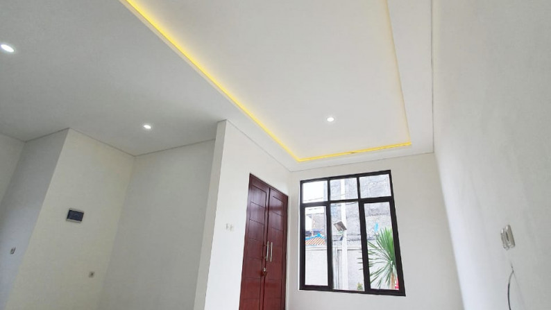 BRAND NEW !! Dengan Design Minimalis dan Strategis @Edenvale Town House, Pangkalan Jati, Cinere