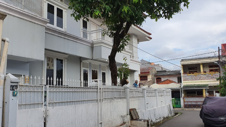 Dijual Rumah Bagus Di Jl H Muhi, Pondok Pinang, Jakarta Selatan