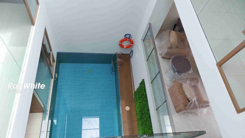 TOWNHOUSE DISEWAKAN DI CILANDAK, DALAM CLUSTER, SIAP HUNI, PRIVATE POOL, 4 BR