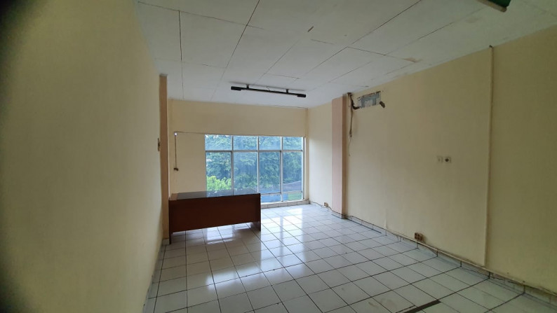 Ruko Siap Pakai dan Lokasi Strategis @RC Veteran, Jakarta Selatan