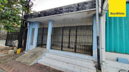 Rumah di Jalan Ciliwung, Darmo, Surabaya