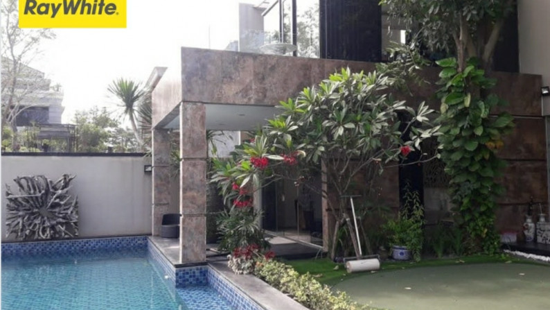 Dijual Rumah Raya Bukit Golf Internasional Citraland Surabaya - MARMER - Pool - Furnished - Row Jalan BESAR LUAS