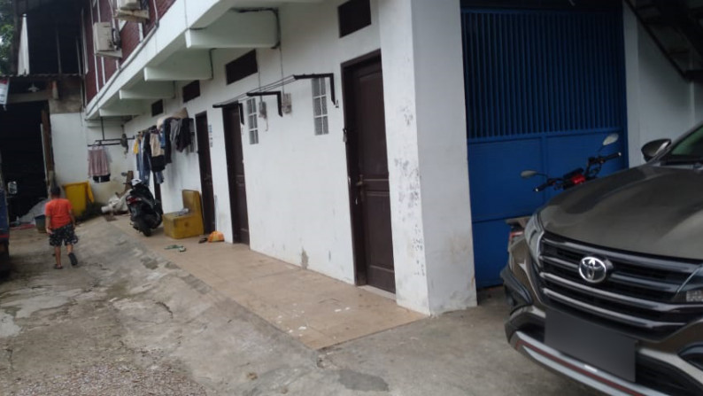 Dijual Rumah Kos dan Strategis @Jl H Som, Pondok Aren