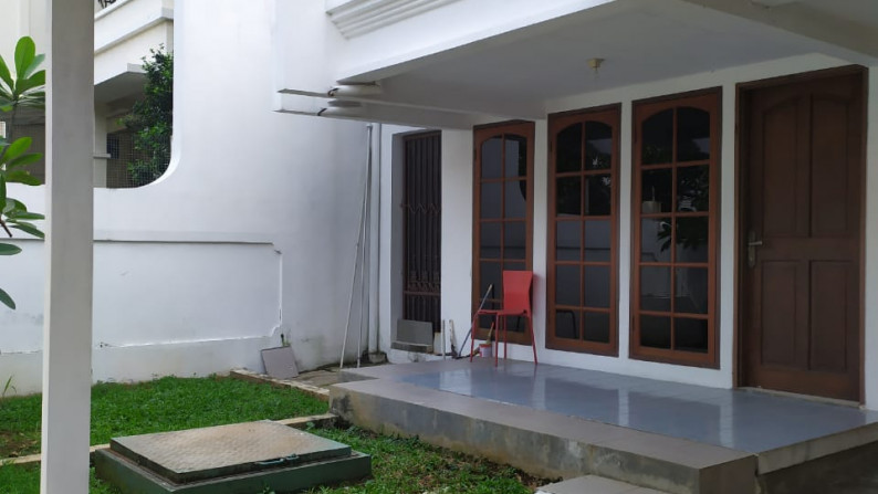 Disewa Rumah 2 lantai siap huni di Pondok Indah