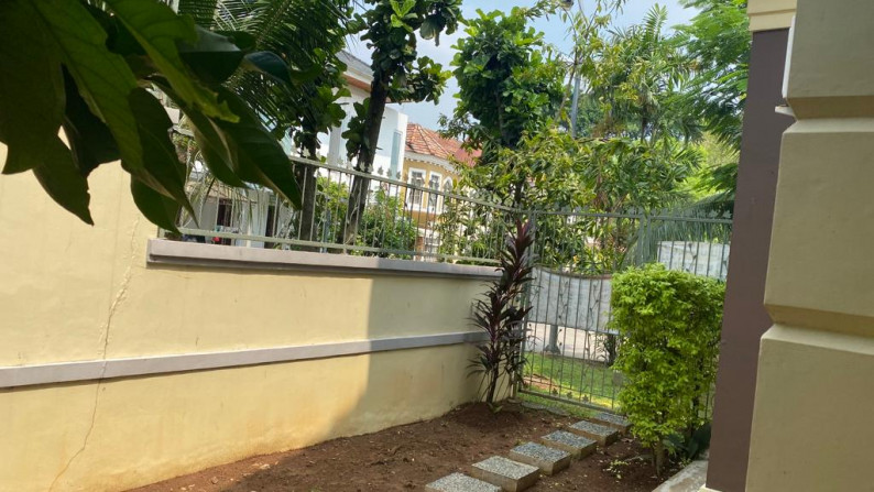 Dijual rumah harga murah di taman britania lippo karawaci