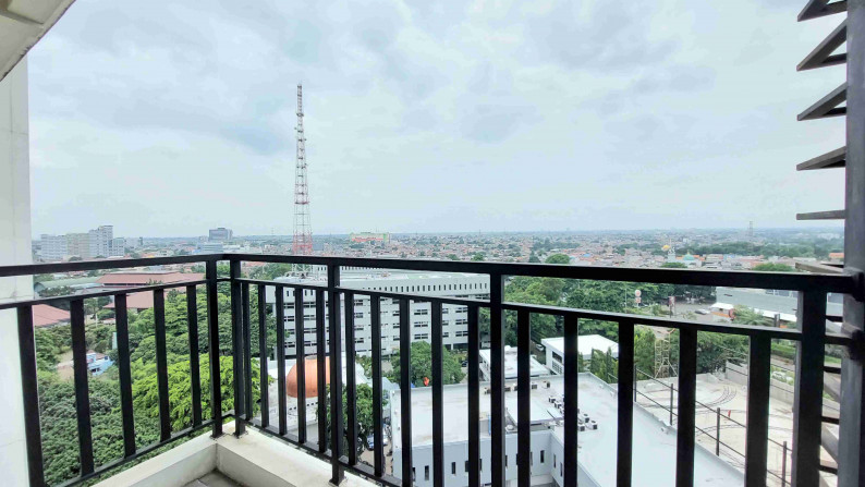 DIJUAL APARTEMEN DI  WOODLAND PARK RESIDENCE, KALIBATA, JAKARTA SELATAN, UNIT POJOKAN, 2+1 BR