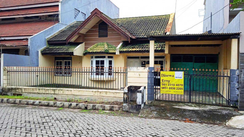 Rumah di Panjang Jiwo Permai, bisa untuk rumah tinggal/kantor