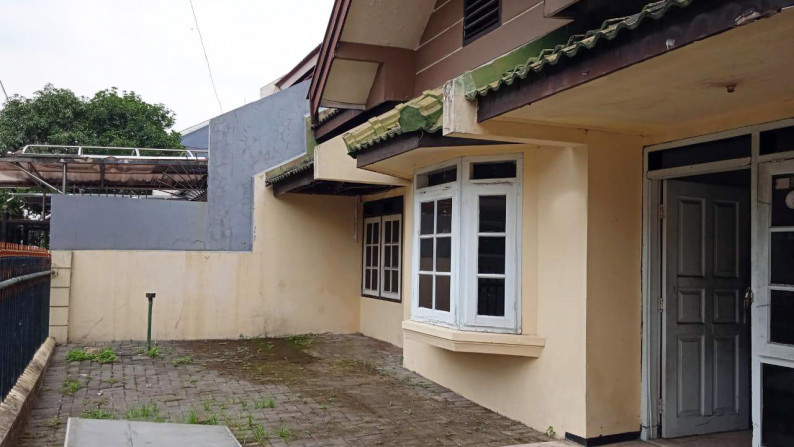 Rumah di Panjang Jiwo Permai, bisa untuk rumah tinggal/kantor