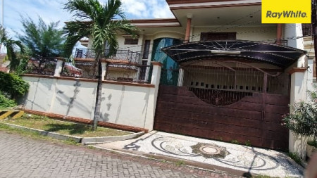 Rumah 2 lantai di Darmo Harapan, Surabaya