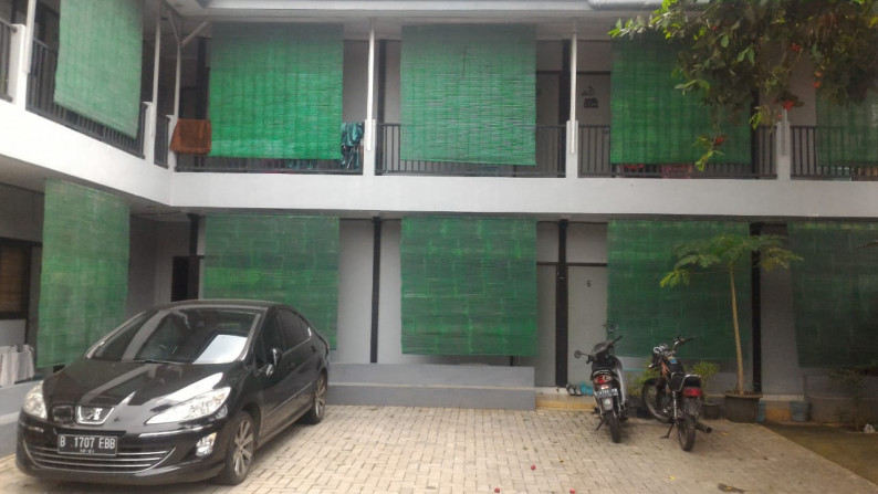 Rumah kost , Caffe dan Toko Di Jakarta Barat